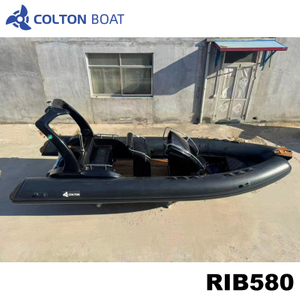 Bateau gonflable &agrave; coque rigide &agrave; console centrale Colton fourni par l'usine
